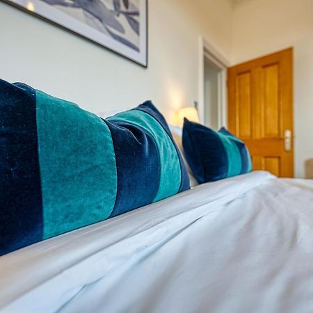 2-Bedroom Stunning, Modern & Spacious Apartment, Near Ocean Village, Central Southampton - Plenty Of Parking - By Blue Puffin Stays Extérieur photo