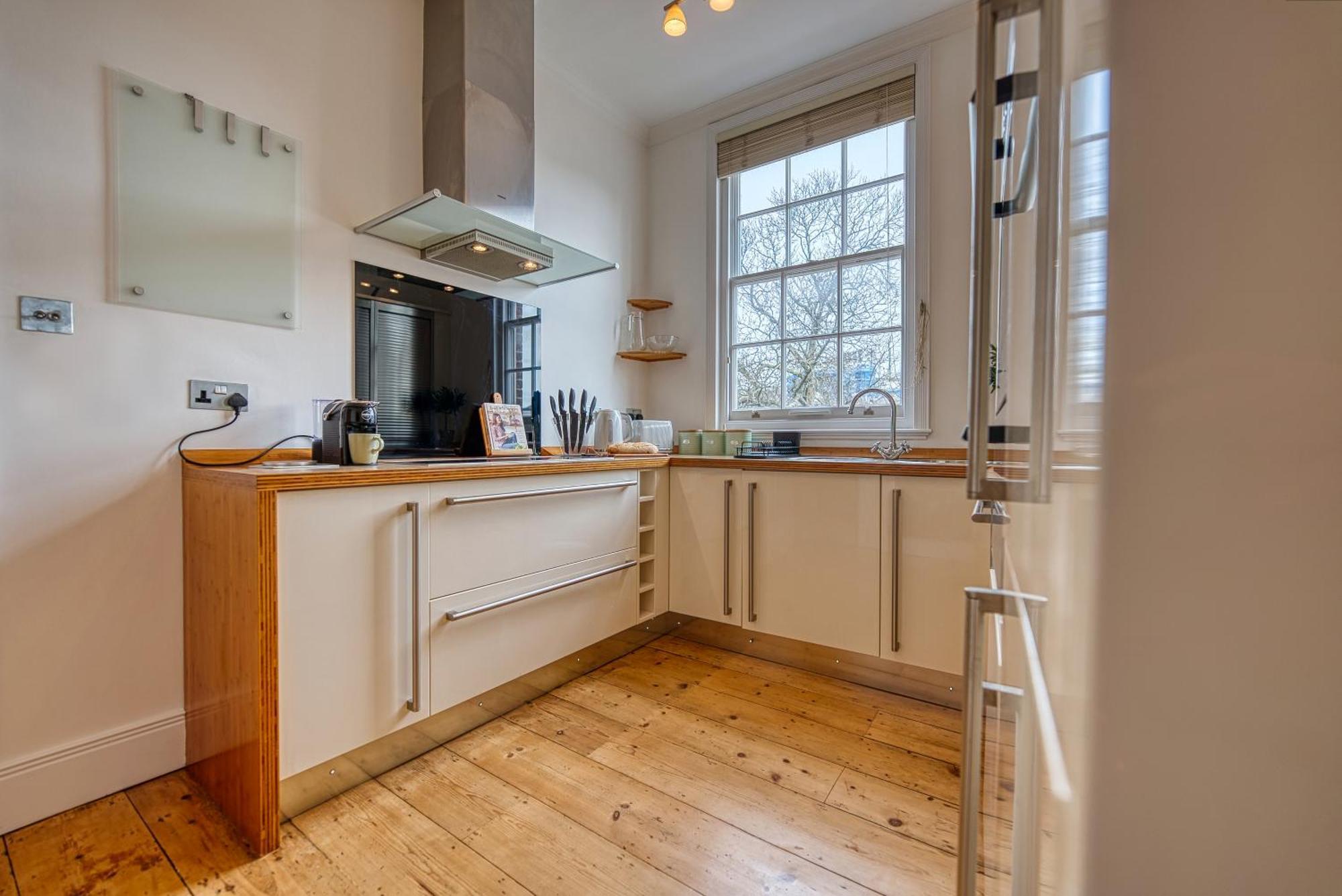 2-Bedroom Stunning, Modern & Spacious Apartment, Near Ocean Village, Central Southampton - Plenty Of Parking - By Blue Puffin Stays Extérieur photo